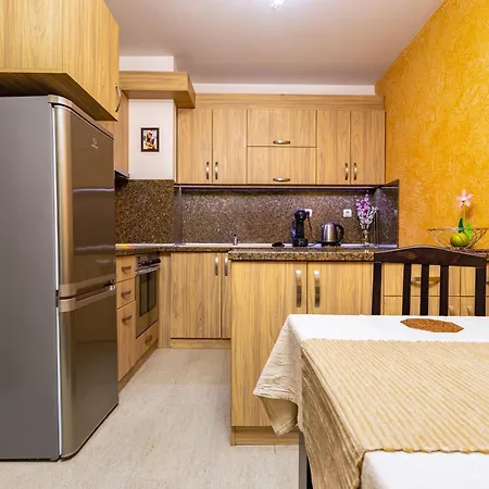 Central Flat - Old Town & Kapana