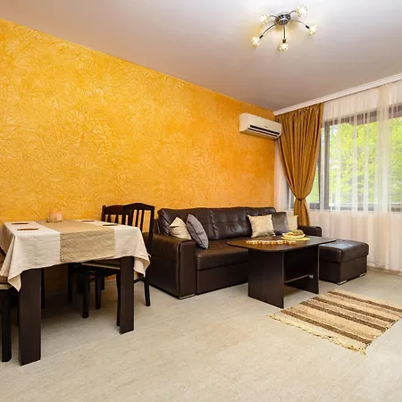 Апартаменты Central Flat - Old Town & Kapana